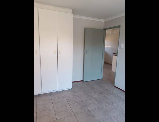 1 BEDROOM PROPERTY TO RENT IN WINDSOR PARK